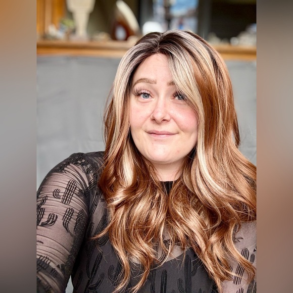 Chelsey Smith Crowns- Cider Standard - Picture 2 of 3